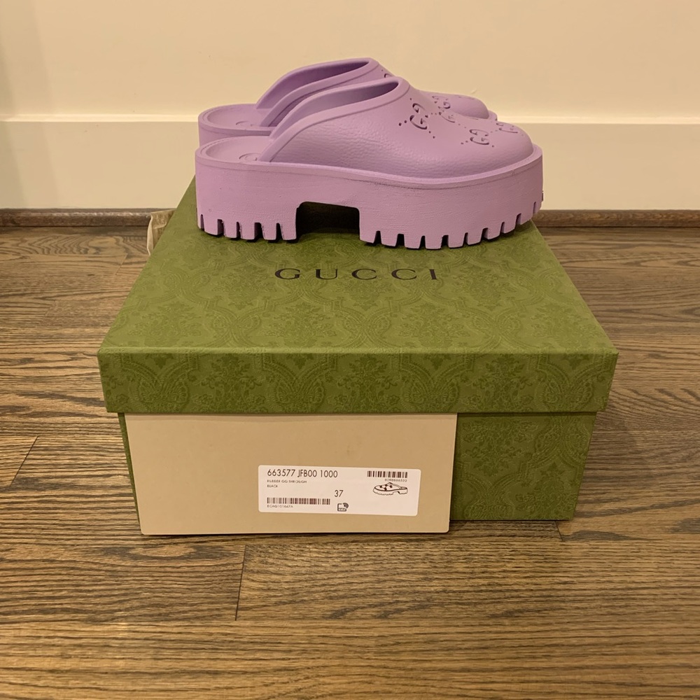 Worn once Gucci rubber mule. Lavender. Size 37. Comfortable.